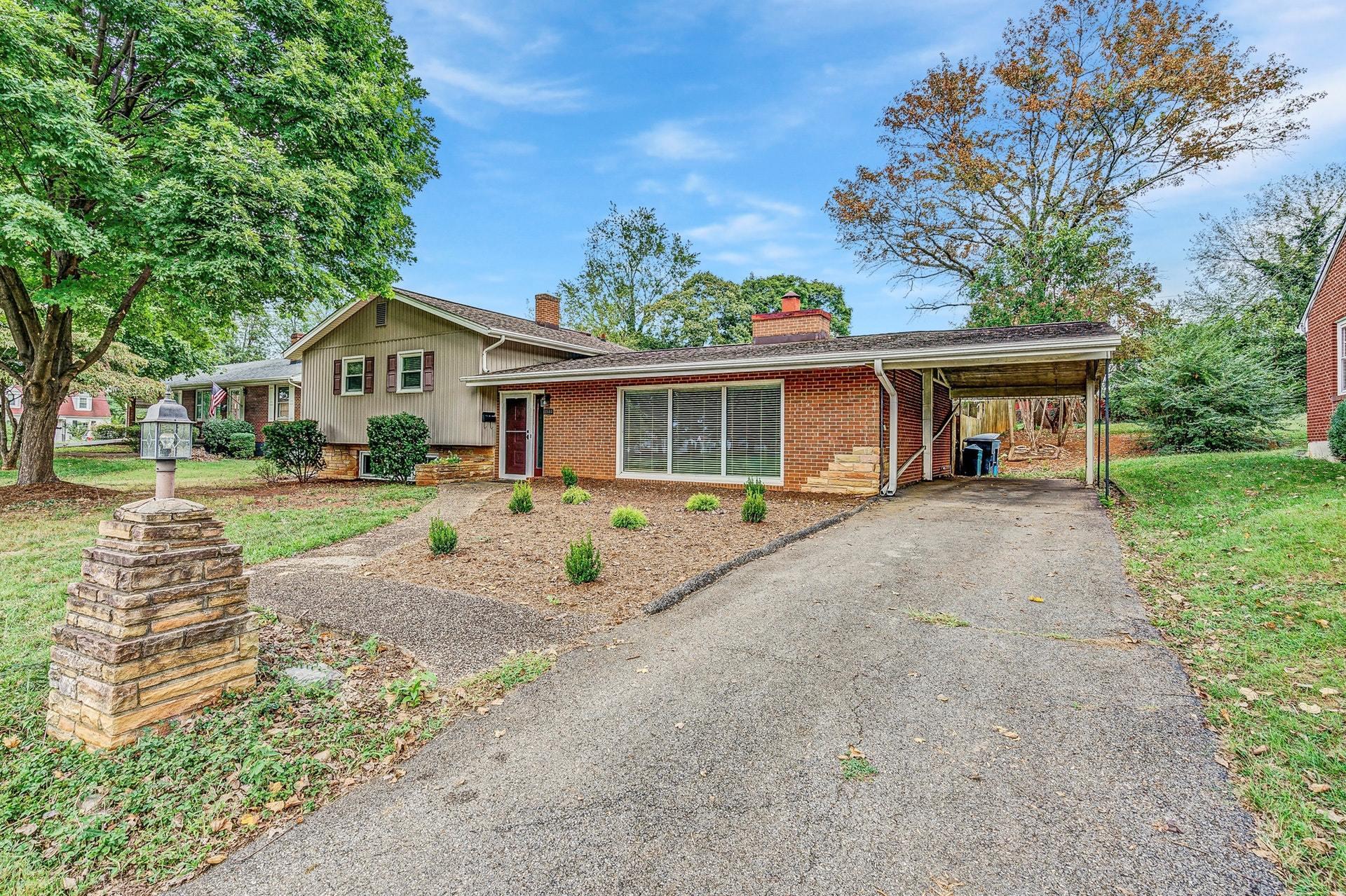 2533 Northminster Road Northwest Roanoke, VA 24012 - Photo 2 of 36 002-327544-002-327544-2533 Northminster
