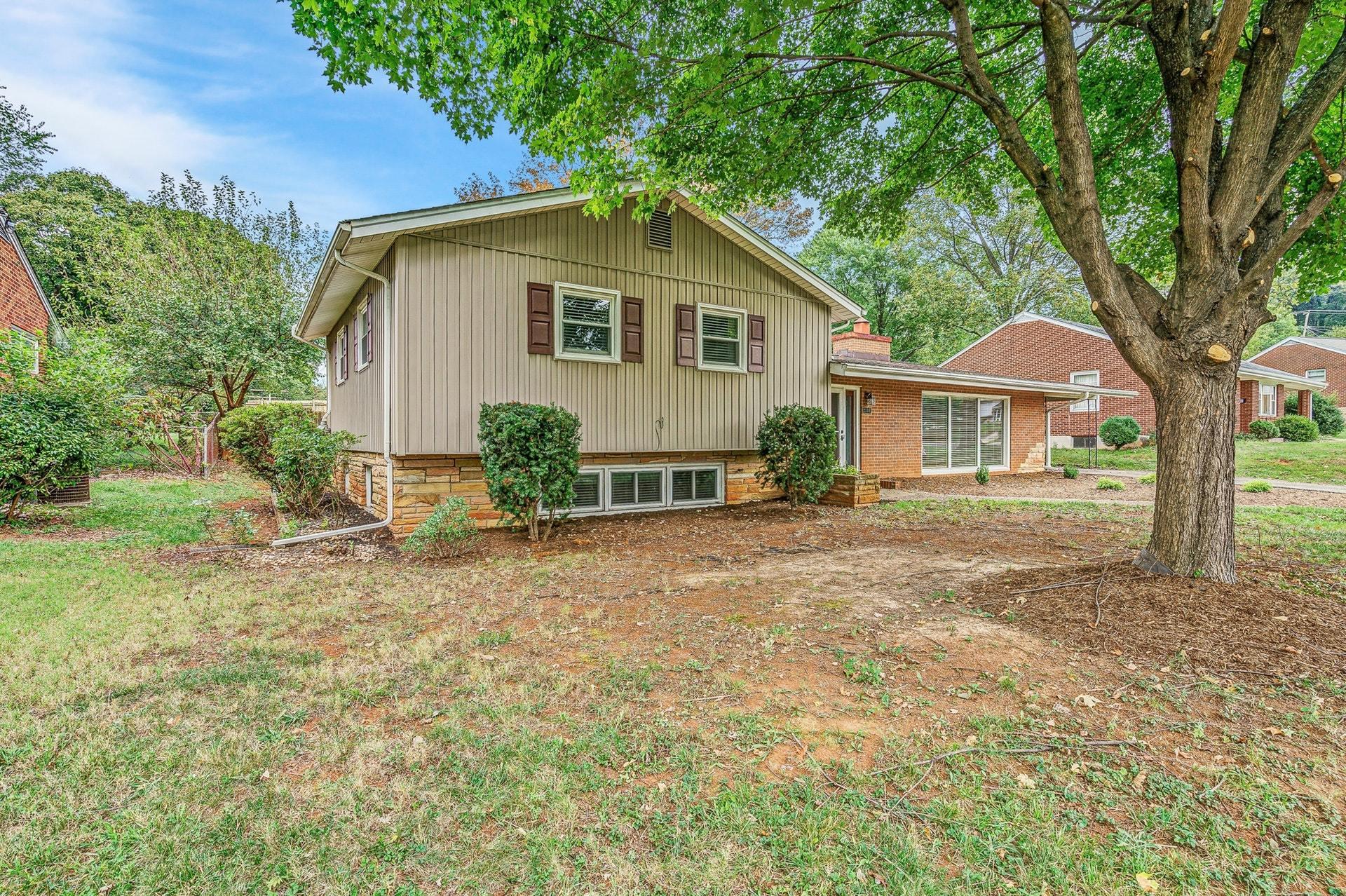 2533 Northminster Road Northwest Roanoke, VA 24012 - Photo 3 of 36 003-327544-003-327544-2533 Northminster