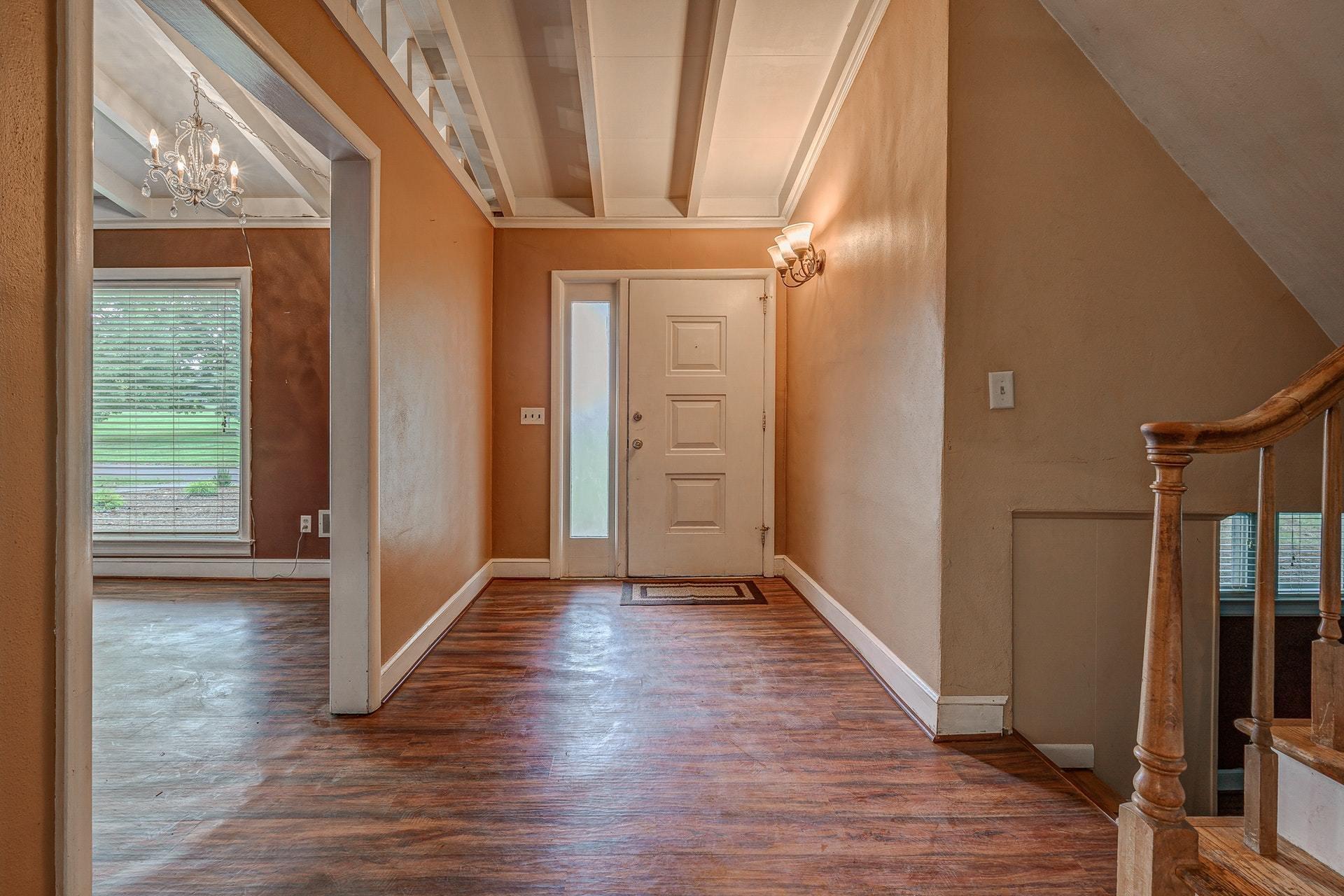 2533 Northminster Road Northwest Roanoke, VA 24012 - Photo 4 of 36 004-327544-2533 Northminster Rd NW 004_8