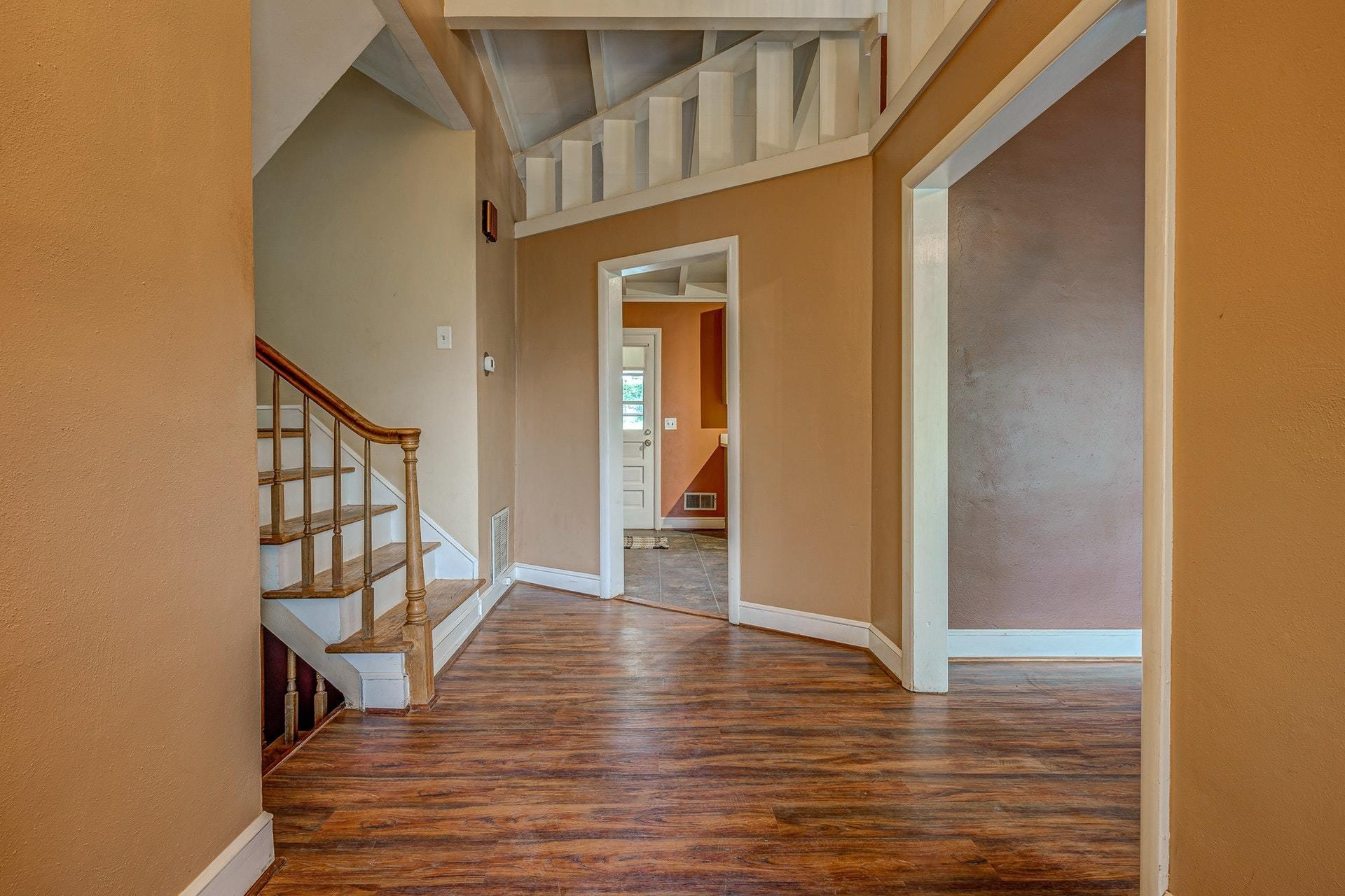 2533 Northminster Road Northwest Roanoke, VA 24012 - Photo 5 of 36 005-327544-2533 Northminster Rd NW 005_8