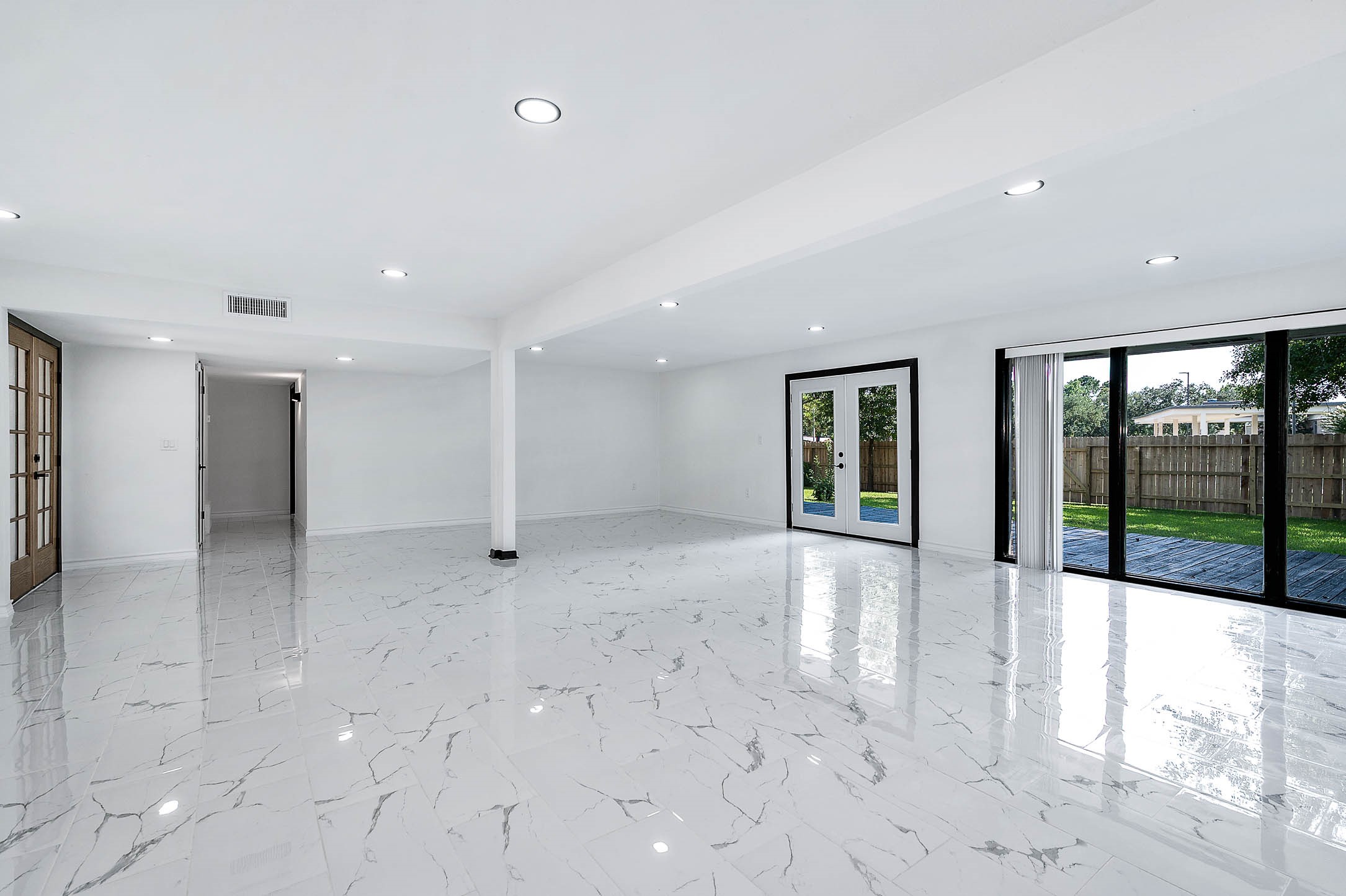 1616 Redway Lane Houston, TX 77062 - Photo 6 of 48 a view of an empty room