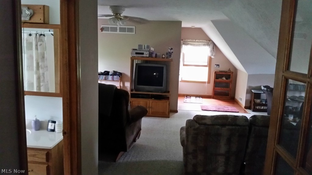 6289 Murray Ridge Road Elyria, OH 44035 - Photo 5 of 17 Gallery Image 5