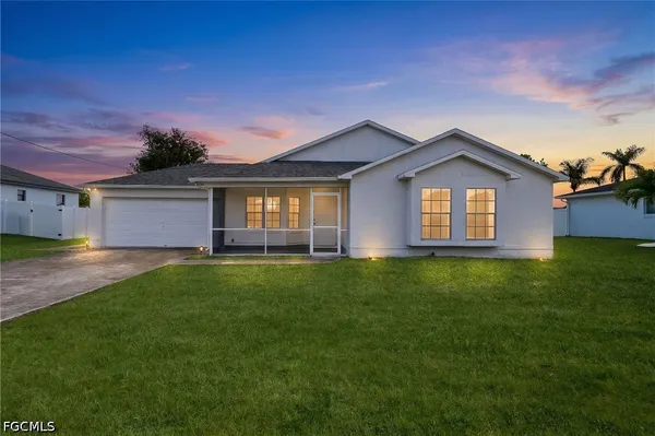 $359,900 | 226 Southeast 6th Terrace, Cape Coral, FL 33990
