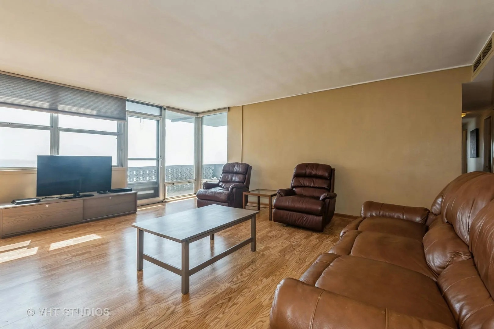6301 North Sheridan Road, Unit 10R Chicago, IL 60660 - Photo 4 of 20