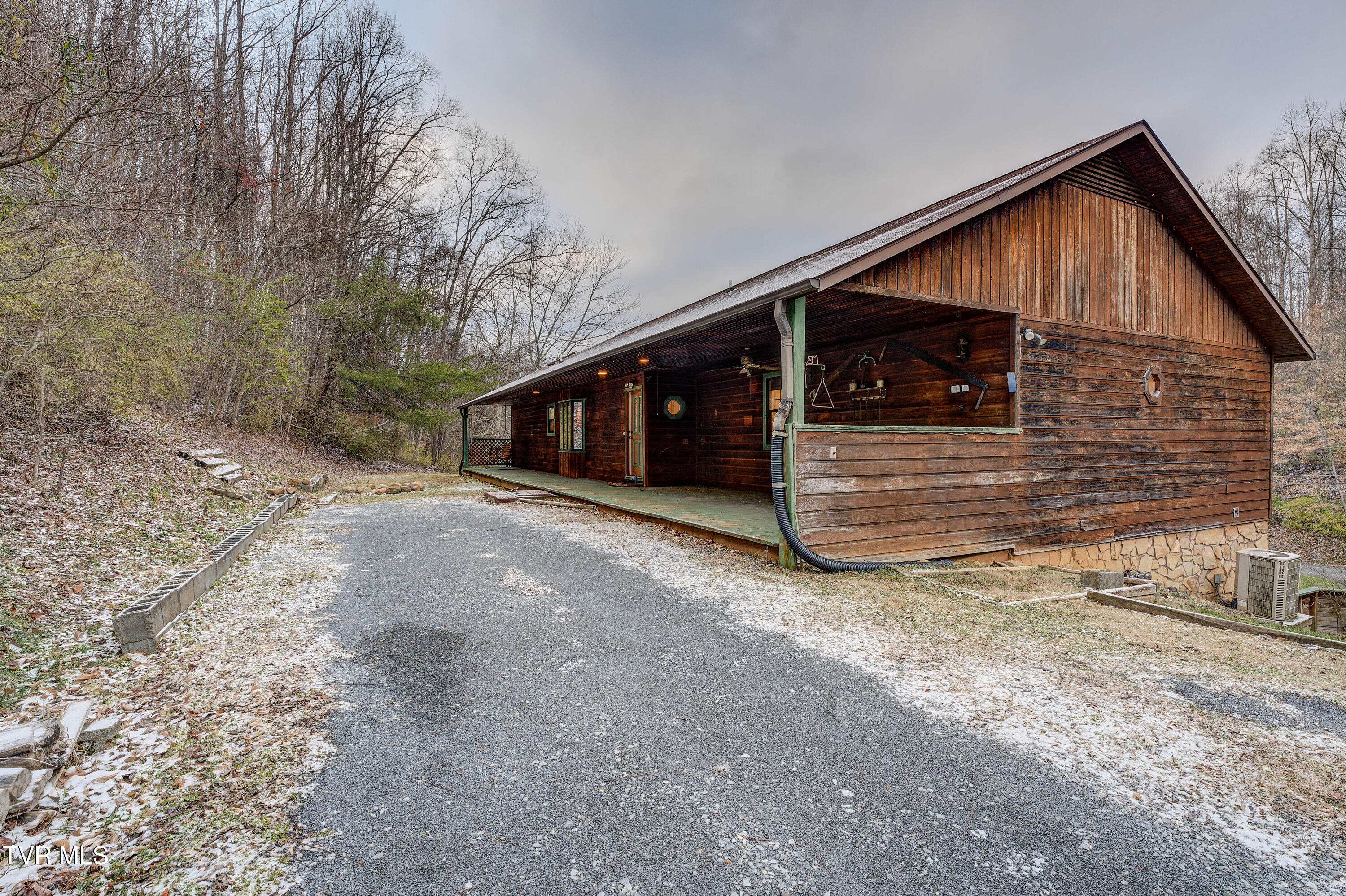 146 Barnett Hollow Road Erwin, TN 37650 - Photo 12 of 49 Barnett-38