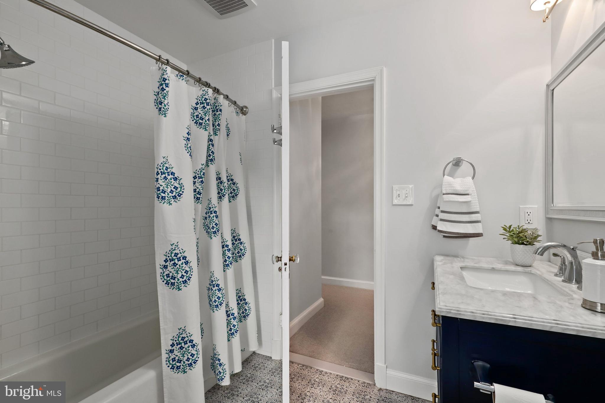 5321 Carvel Road Bethesda, MD 20816 - Photo 23 of 43 Gallery Image 23