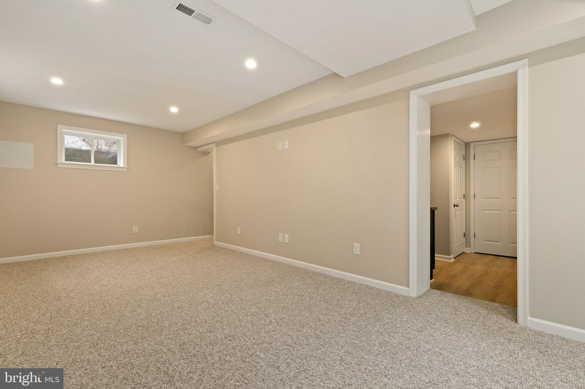 5321 Carvel Road Bethesda, MD 20816 - Photo 27 of 43 Gallery Image 27