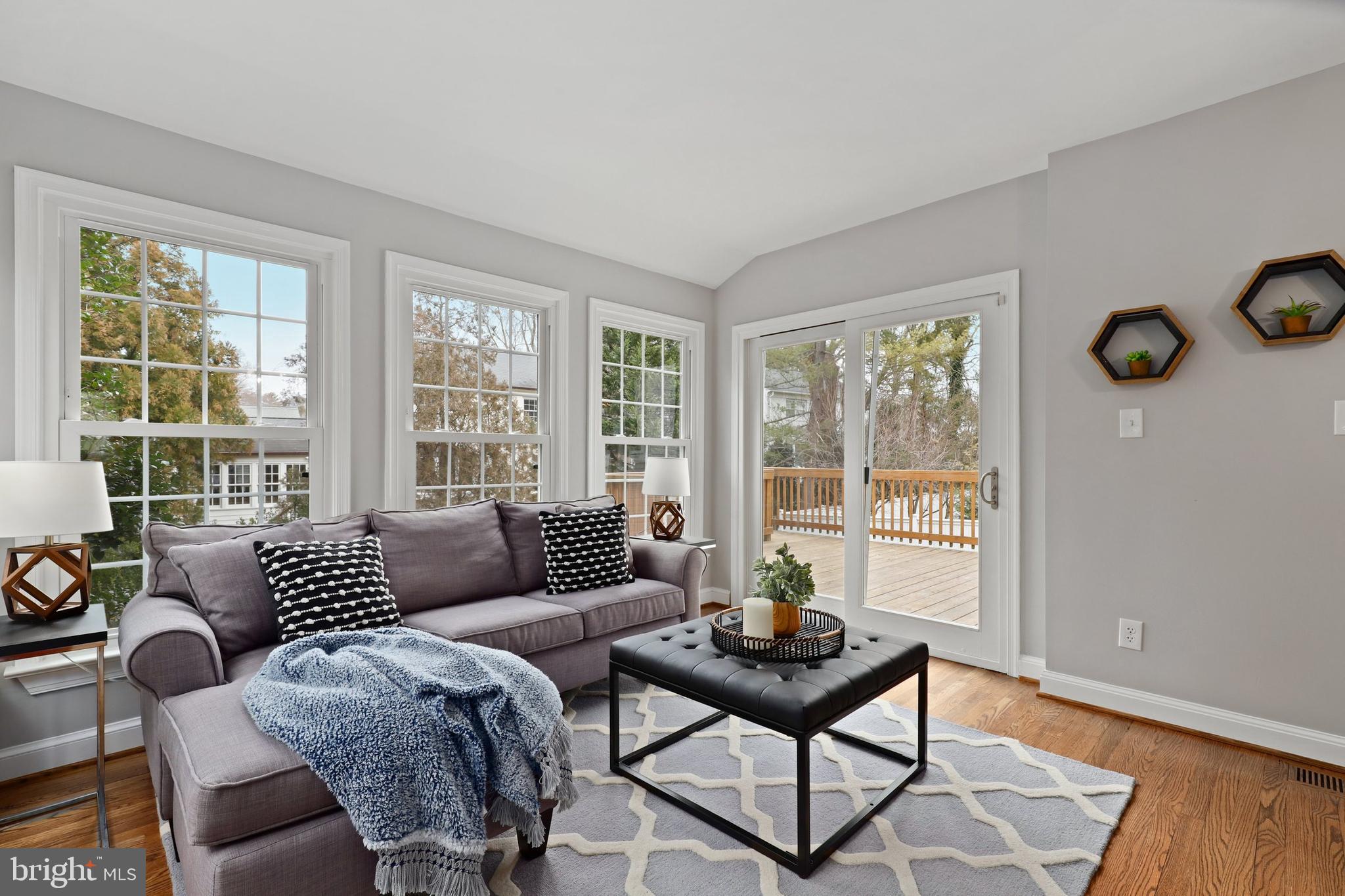5321 Carvel Road Bethesda, MD 20816 - Photo 8 of 43 Gallery Image 8