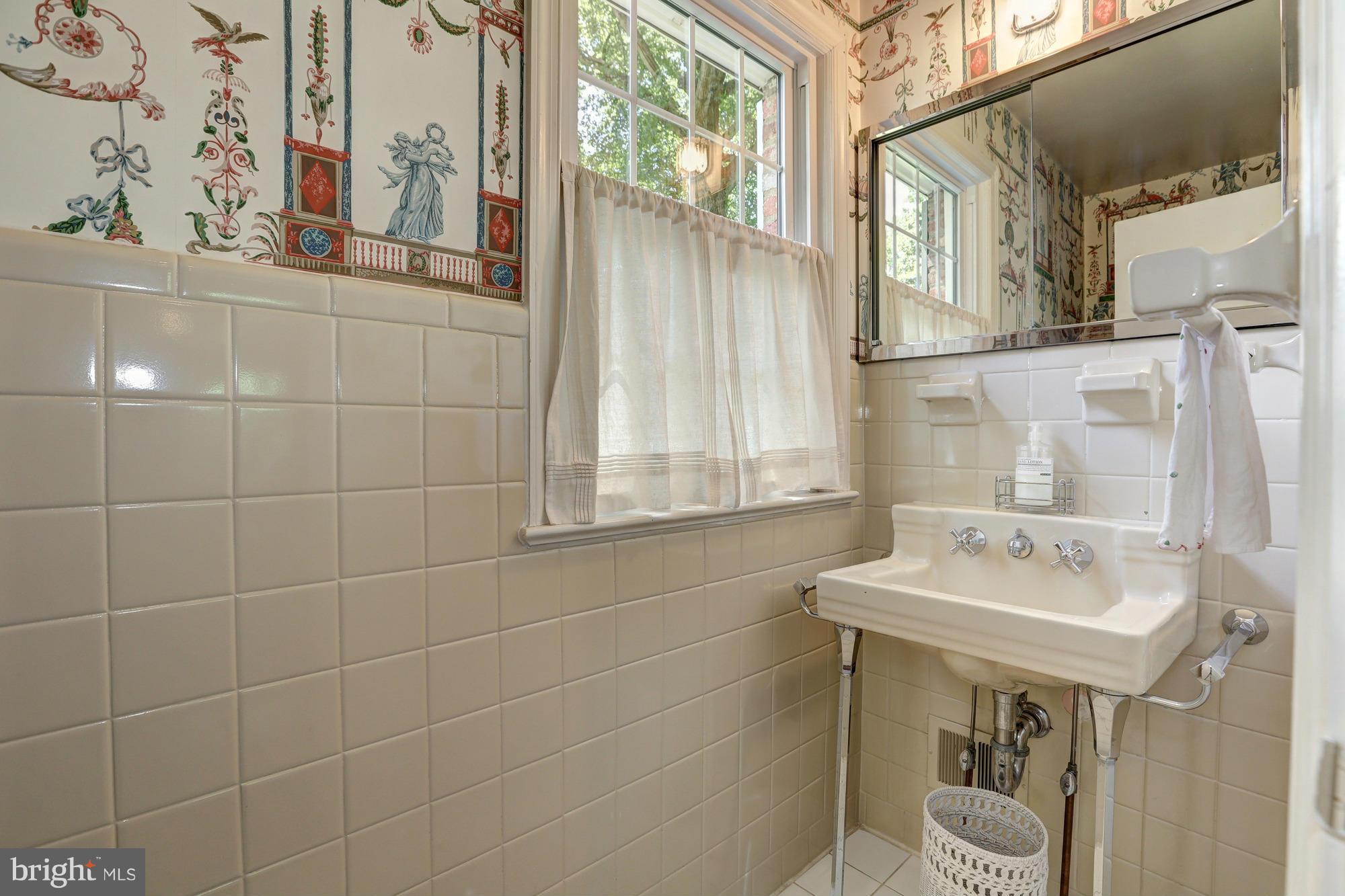 8208 Kerry Road Chevy Chase, MD 20815 - Photo 7 of 30 Main Level Powder Room