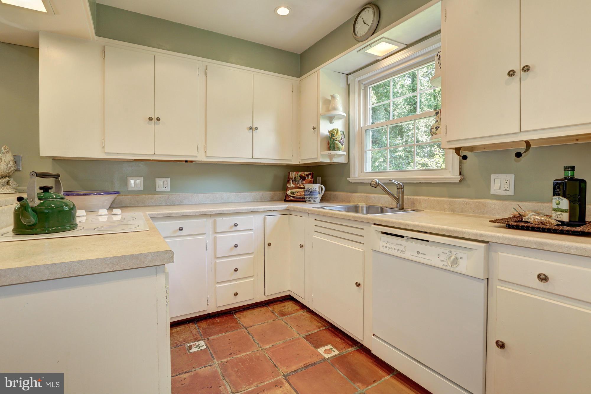 8208 Kerry Road Chevy Chase, MD 20815 - Photo 8 of 30 Eat-in Kitchen