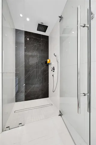 $13,000 | 300 Biscayne Blvd Way, Unit 1705W, Miami, FL 33131