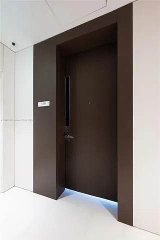 a view of livingroom with furniture and white walls