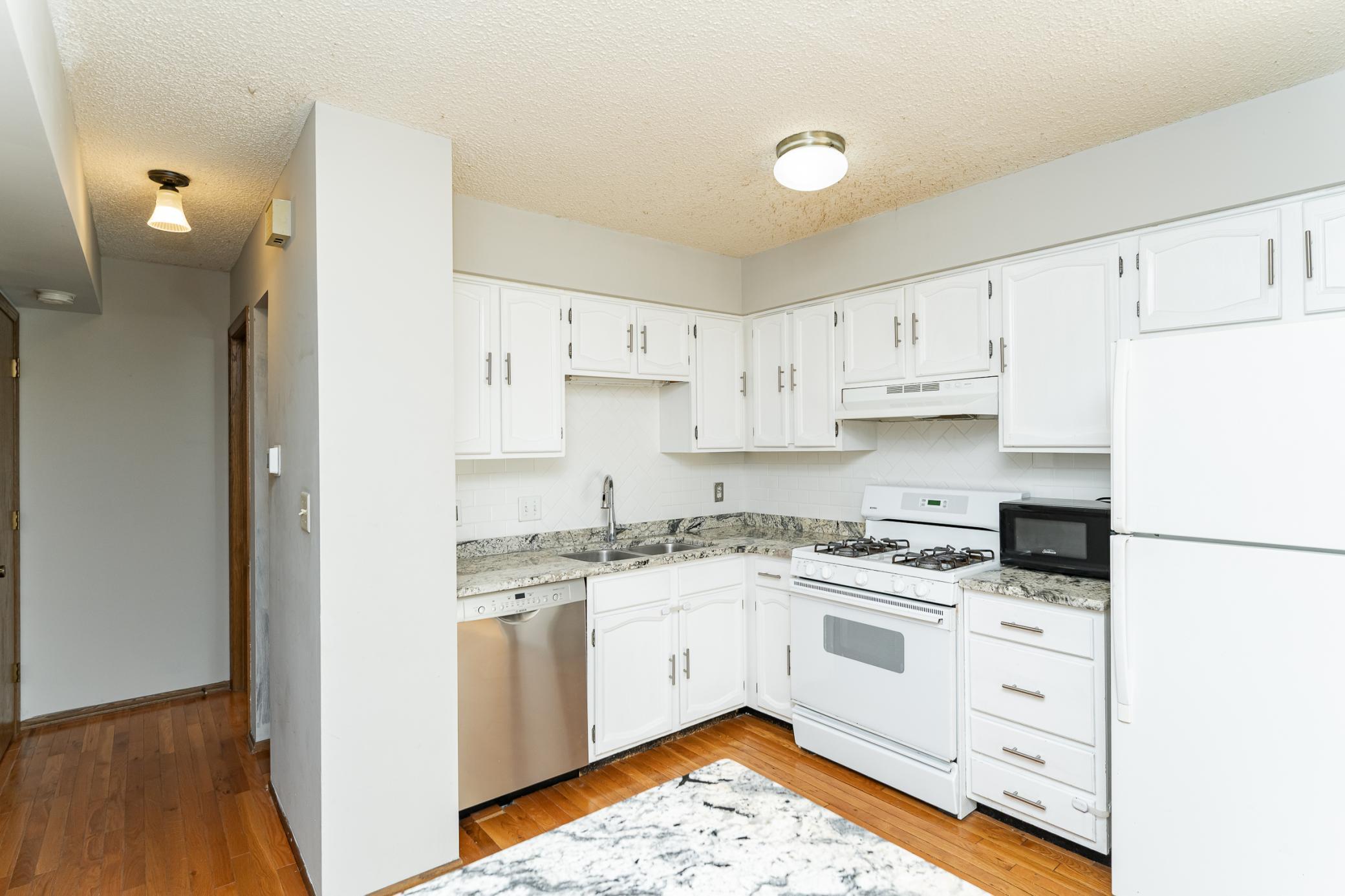 2804 25th Street Northwest Rochester, MN 55901 - Photo 7 of 22