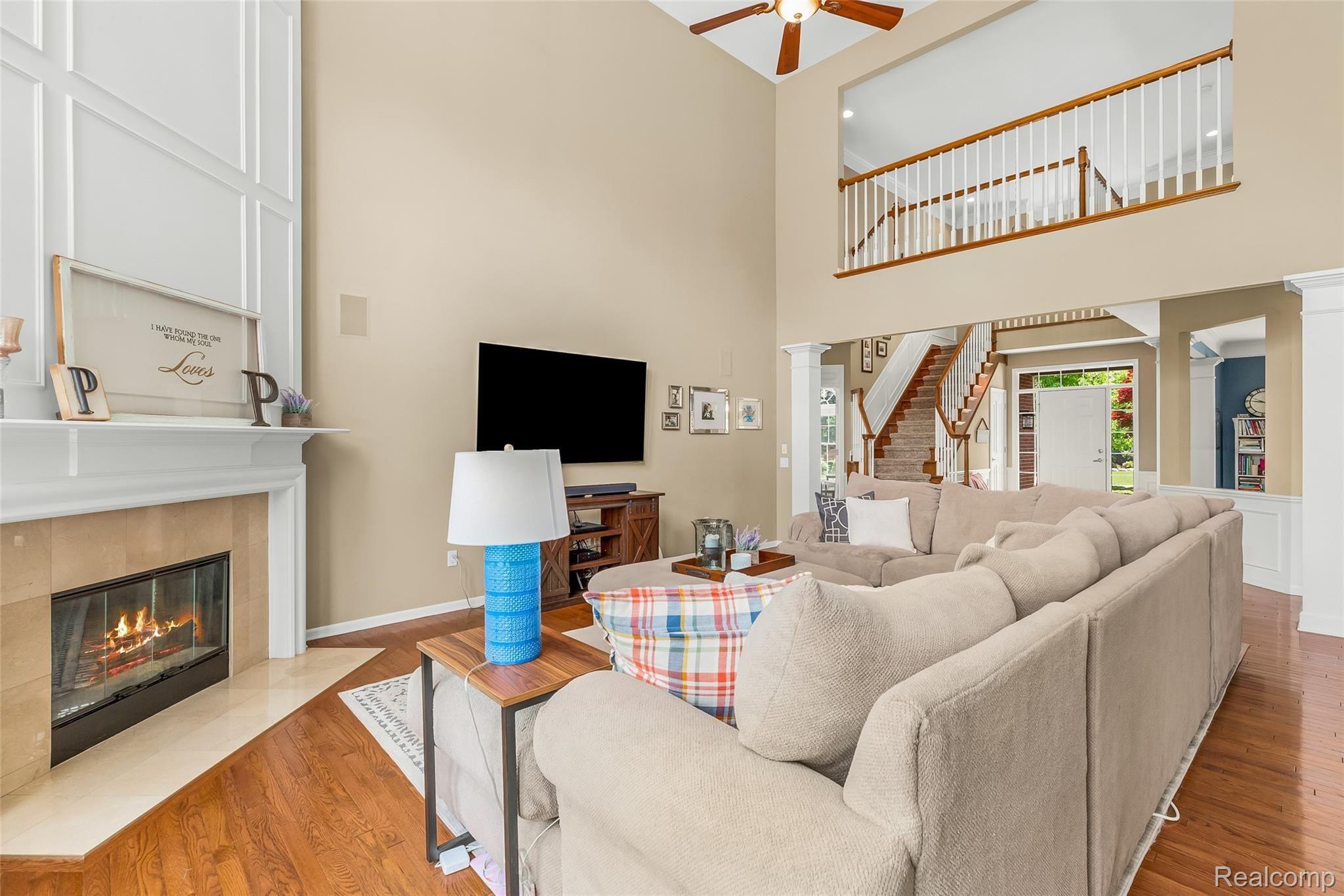 48340 Antique Road Canton, MI 48187 - Photo 26 of 71 25.GreatRoom