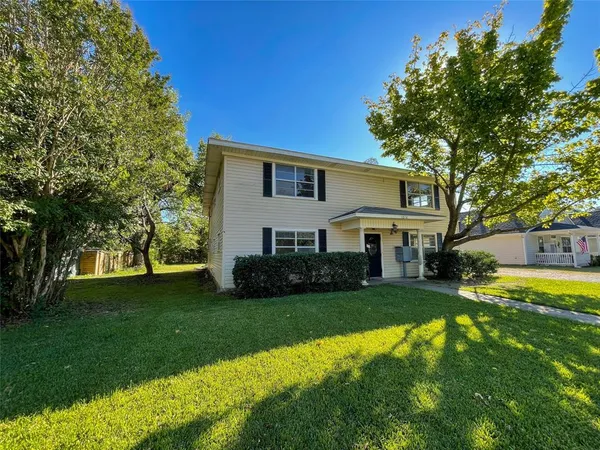 $1,100 | 1016 West Gandy Street, Unit 4, Denison, TX 75020