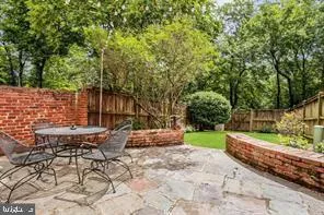 $3,350 | 6030 Hardwick Place, Falls Church, VA 22041