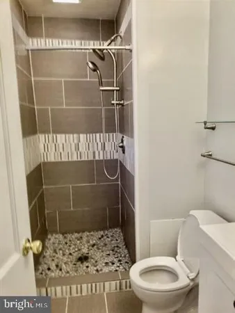 $3,350 | 6030 Hardwick Place, Falls Church, VA 22041