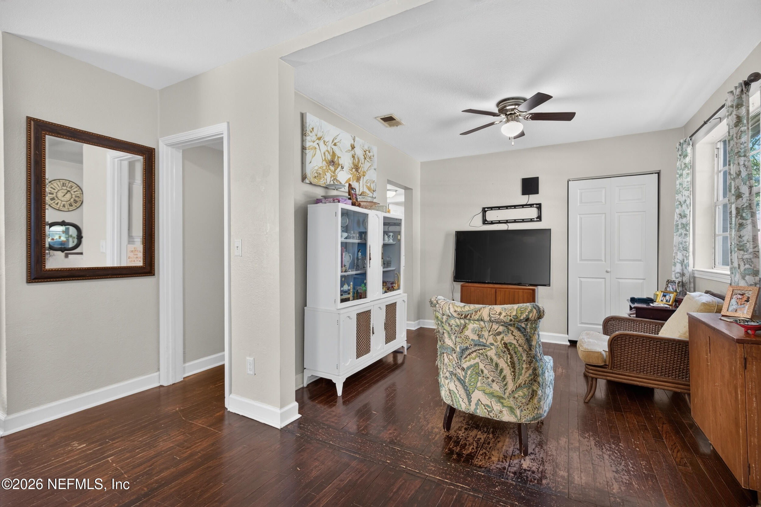 3308 Sheridan Road Jacksonville, FL 32207 - Photo 10 of 50 2_living 1