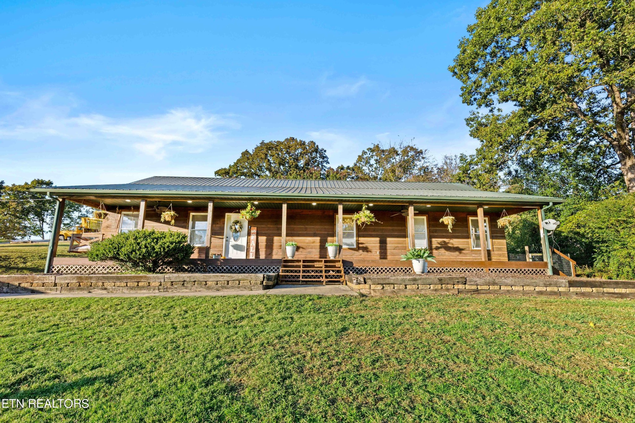 710 Back Valley Road Oliver Springs, TN 37840 - Photo 1 of 40 Gallery Image 1