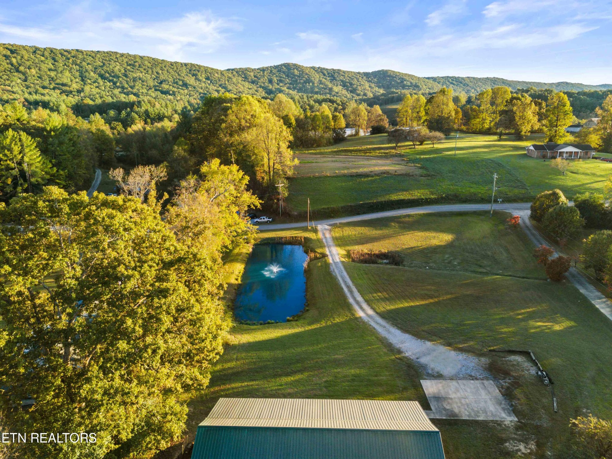 710 Back Valley Road Oliver Springs, TN 37840 - Photo 26 of 40 Gallery Image 26