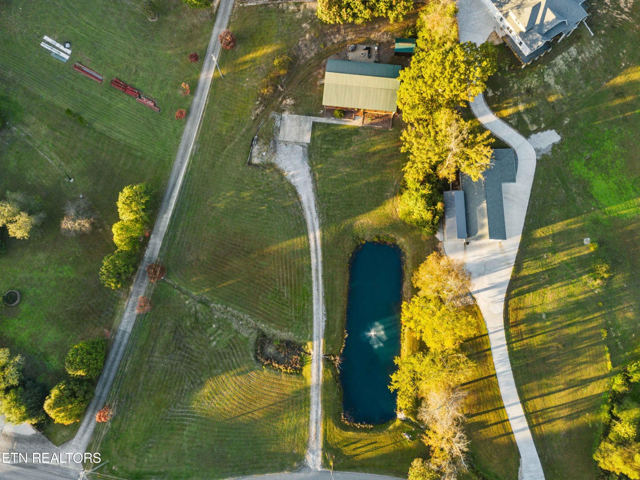710 Back Valley Road Oliver Springs, TN 37840 - Photo 27 of 40 Gallery Image 27