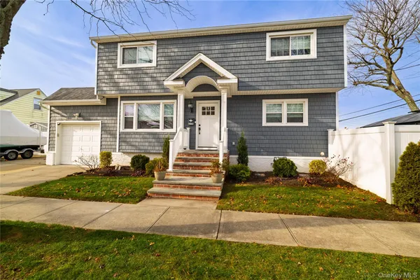 $899,000 | 2778 King Street, Oceanside, NY 11572