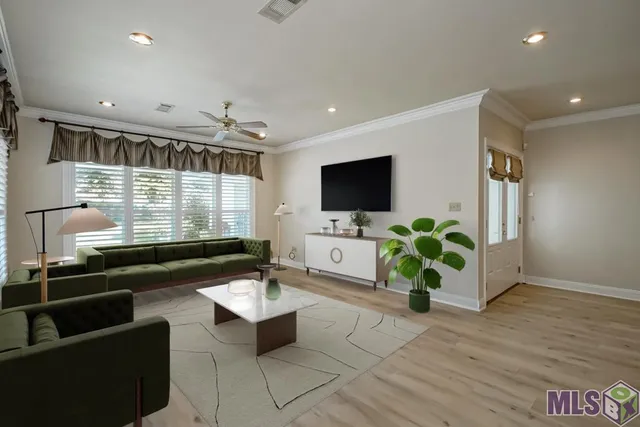 $425,000 | 1007 Oak Hills Parkway, Baton Rouge, LA 70810