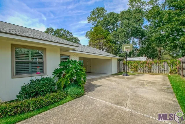 $425,000 | 1007 Oak Hills Parkway, Baton Rouge, LA 70810