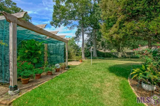 $425,000 | 1007 Oak Hills Parkway, Baton Rouge, LA 70810