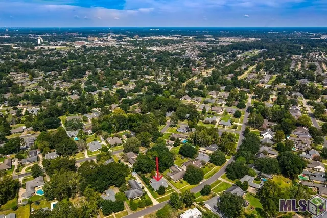 $425,000 | 1007 Oak Hills Parkway, Baton Rouge, LA 70810