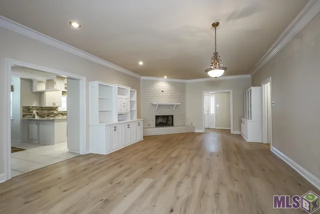 $425,000 | 1007 Oak Hills Parkway, Baton Rouge, LA 70810