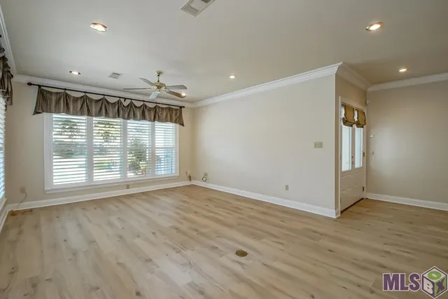 $425,000 | 1007 Oak Hills Parkway, Baton Rouge, LA 70810