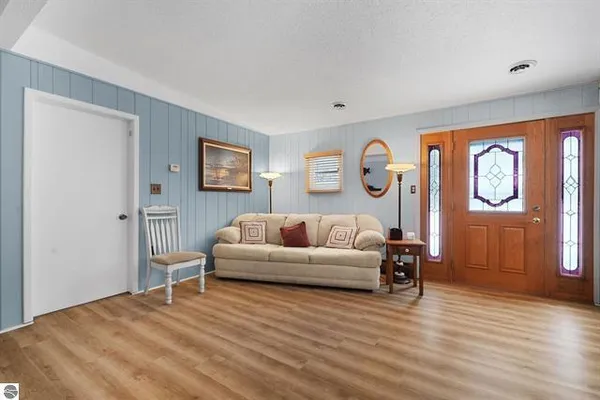 $320,000 | 224 West Lake Drive, Cadillac, MI 49601
