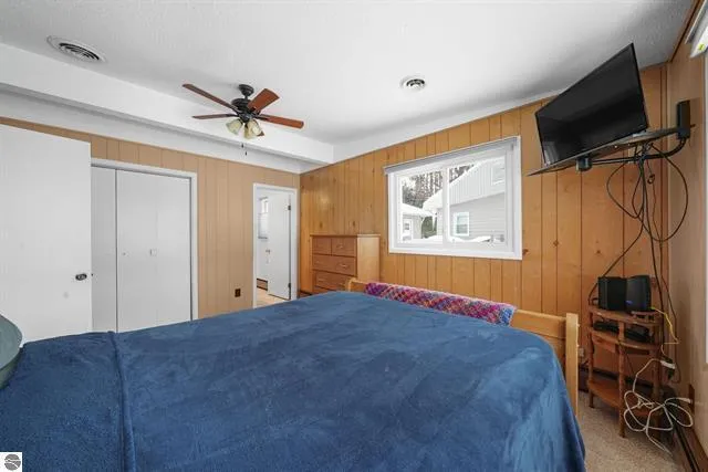 $325,000 | 224 West Lake Drive, Cadillac, MI 49601