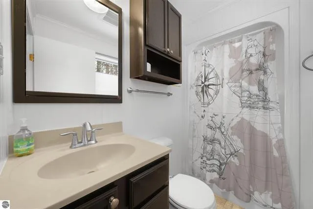 $325,000 | 224 West Lake Drive, Cadillac, MI 49601