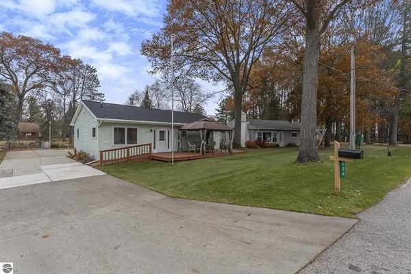 $320,000 | 224 West Lake Drive, Cadillac, MI 49601