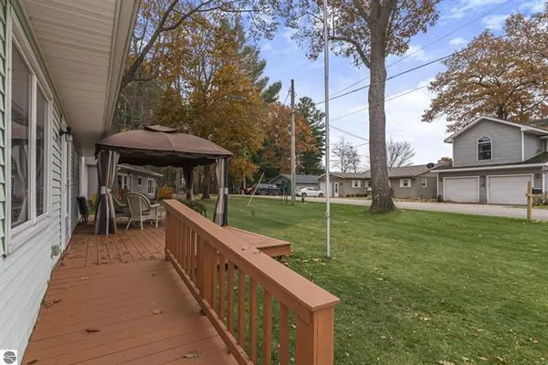 $320,000 | 224 West Lake Drive, Cadillac, MI 49601