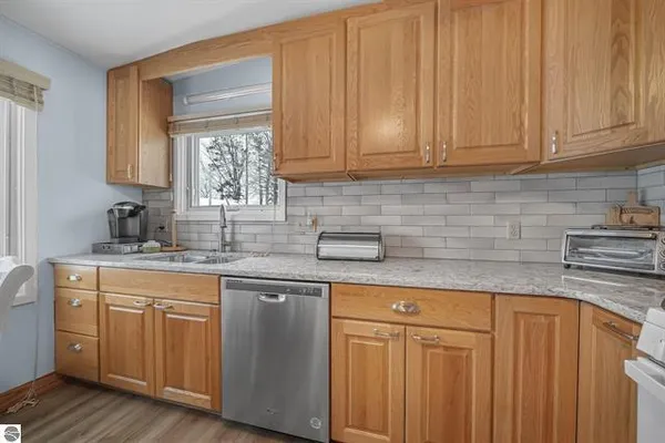 $320,000 | 224 West Lake Drive, Cadillac, MI 49601