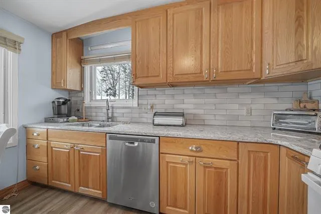 $325,000 | 224 West Lake Drive, Cadillac, MI 49601