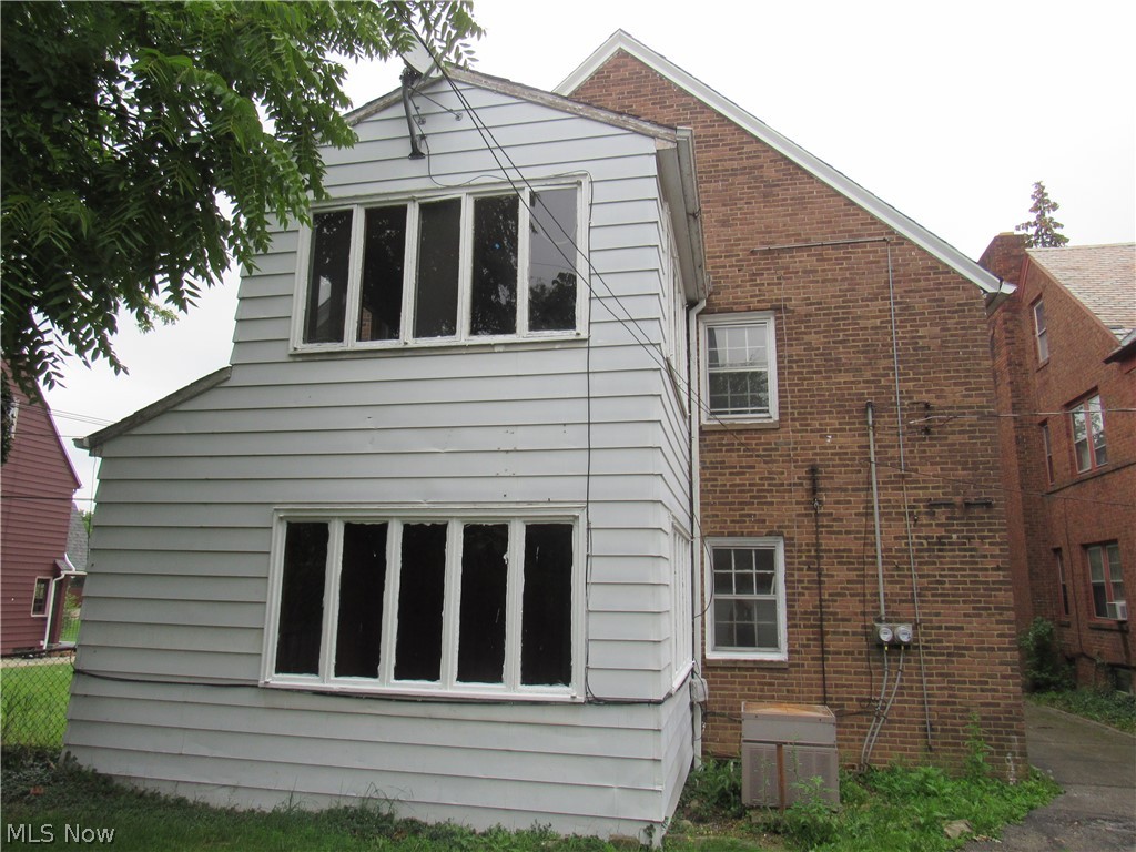 3568 Normandy Road Cleveland, OH 44120 - Photo 33 of 35