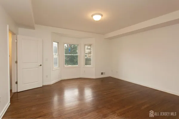 $3,847 | 78 Hazelwood Avenue, Metuchen, NJ 08840