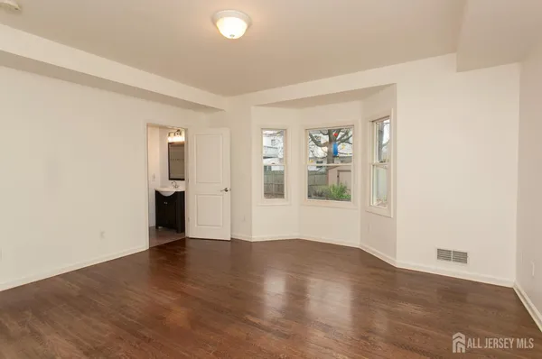 $3,847 | 78 Hazelwood Avenue, Metuchen, NJ 08840
