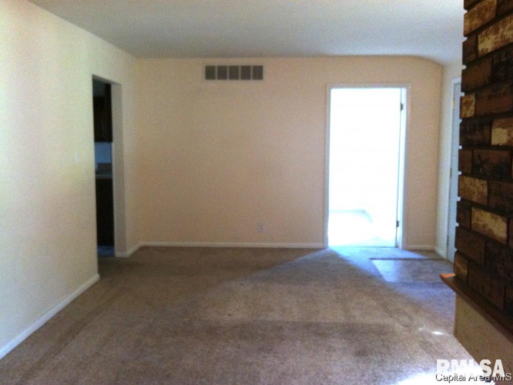 2113 Grant Street Springfield, IL 62703 - Photo 11 of 36
