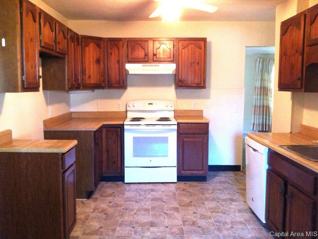 2113 Grant Street Springfield, IL 62703 - Photo 12 of 36