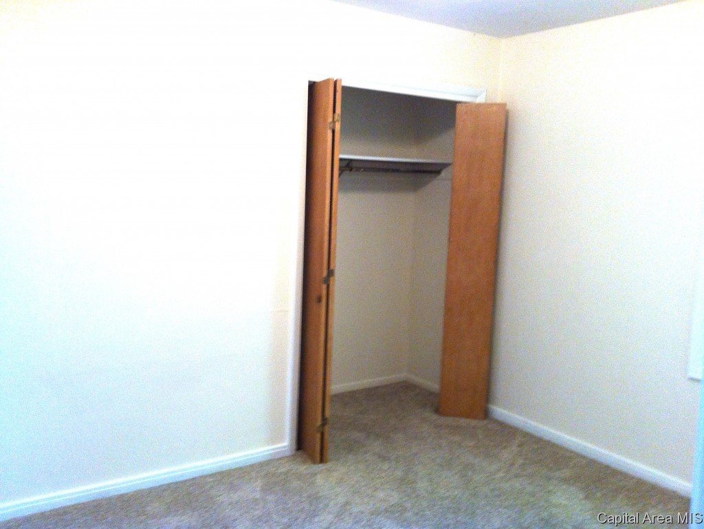 2113 Grant Street Springfield, IL 62703 - Photo 30 of 36