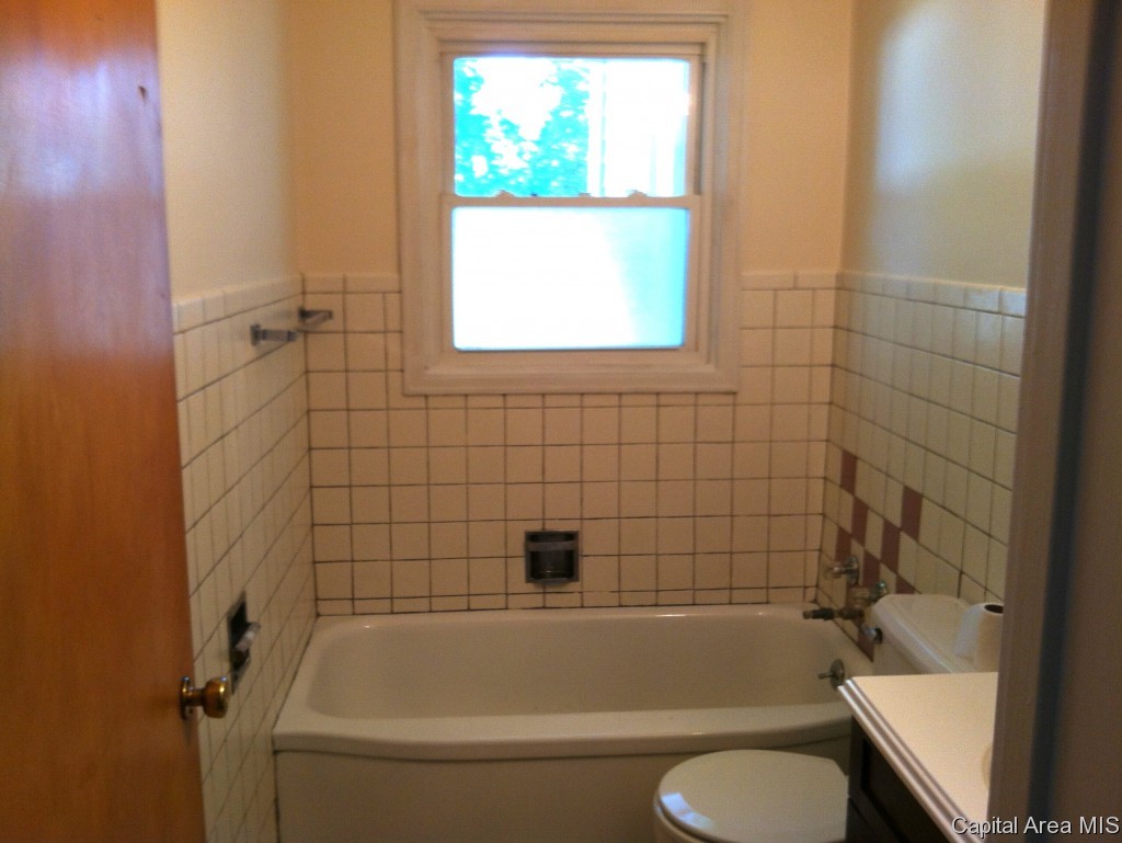 2113 Grant Street Springfield, IL 62703 - Photo 32 of 36