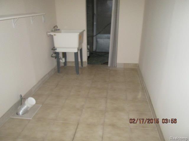 3051 Eastern Avenue Rochester, MI 48307 - Photo 29 of 30 IMG_4031.jpg