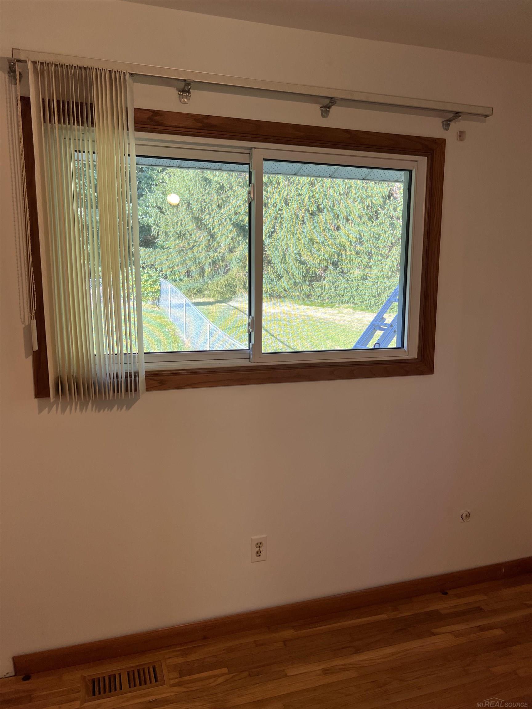 10950 Clark Road Davisburg, MI 48350 - Photo 18 of 35 50089746-17.JPG