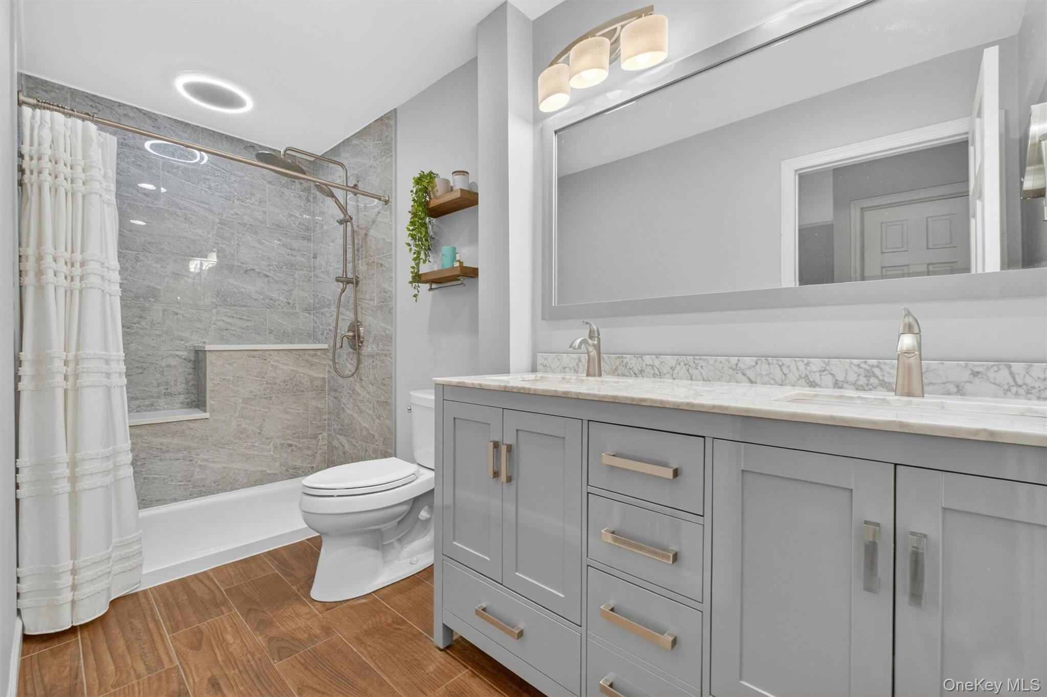 7 Ridgewood Terrace Poughkeepsie, NY 12603 - Photo 24 of 46 Custom Primary Bathroom