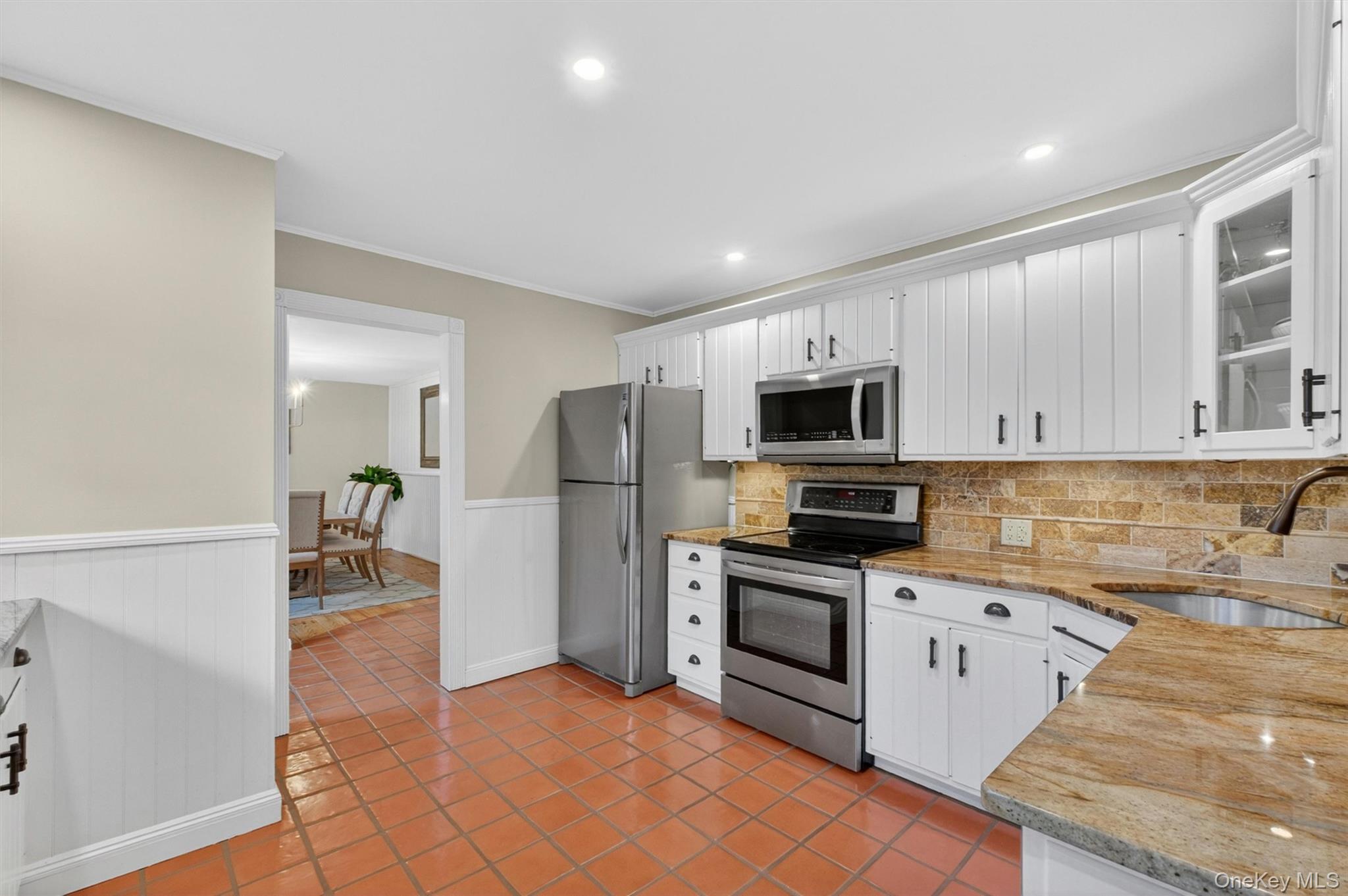 7 Ridgewood Terrace Poughkeepsie, NY 12603 - Photo 7 of 46
